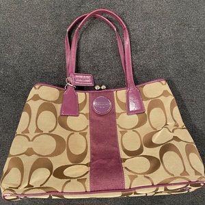 Coach Purple with kiss lock💜💜💜